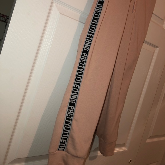 Pretty little thing new sweatsuit - Picture 6 of 6